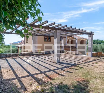 Prodaja, Kuća, Kaštelir-Labinci, Kaštelir, Dvojni objekt, 121m2 - cover