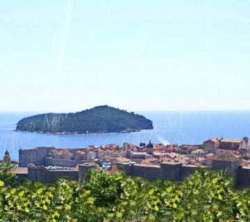 Zemljište od 879 m2 iznad Starog Grada s postojećom kućom - Dubrovnik - cover