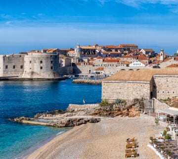 STAN PRESTIŽNOG I EKSKLUZIVNOG STILA U DUBROVNIKU! SPEKTAKULARAN POGLED NA MORE. DUBROVNIK NA DLANU. - cover