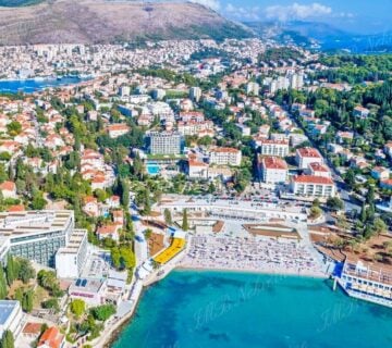 INVESTICIJA!! Atraktivno građevinsko zemljište 1.200 m2 | Vrlo tražena pozicija | Blizina sadržaja - Dubrovnik, Lapad - cover