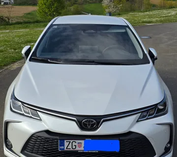 Toyota Corola Sedan - cover