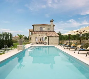 Prekrasna vila sa bazenom, Kanfanar, 297 m2, prodaja - cover