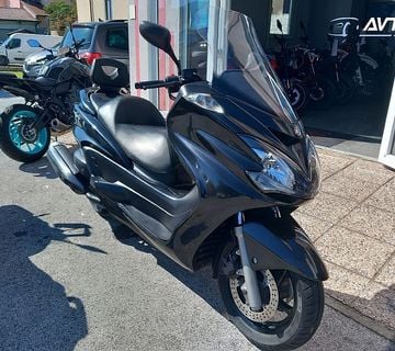 Yamaha MAJESTY 400 - cover