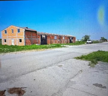 55. Županja kod šećerane, skladište neprehrambene robe 500m2 ok 4119m2 - cover