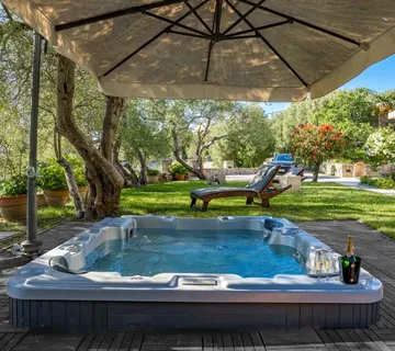 Apartmani Blanka - cover