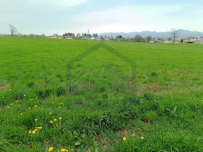 Građevinsko zemljište u Gospiću, površine 1000 m² - cover