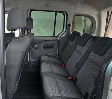 Mercedes citan - cover