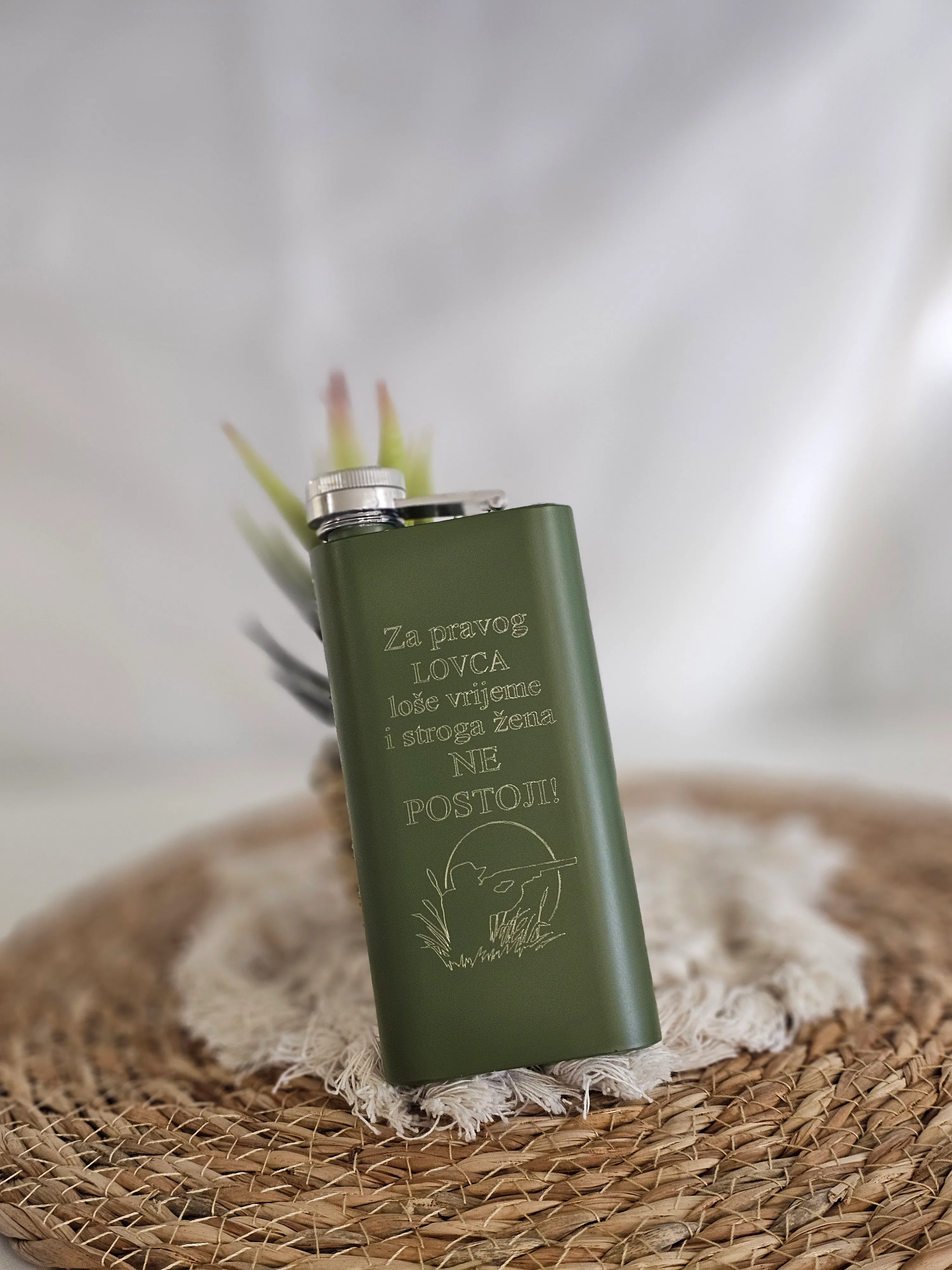 Pljoska slim (maslinasto zelena) - cover