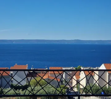 Prostran 3-soban stan 104m2, novoizgrađena zgrada, Veliko Brdo - cover