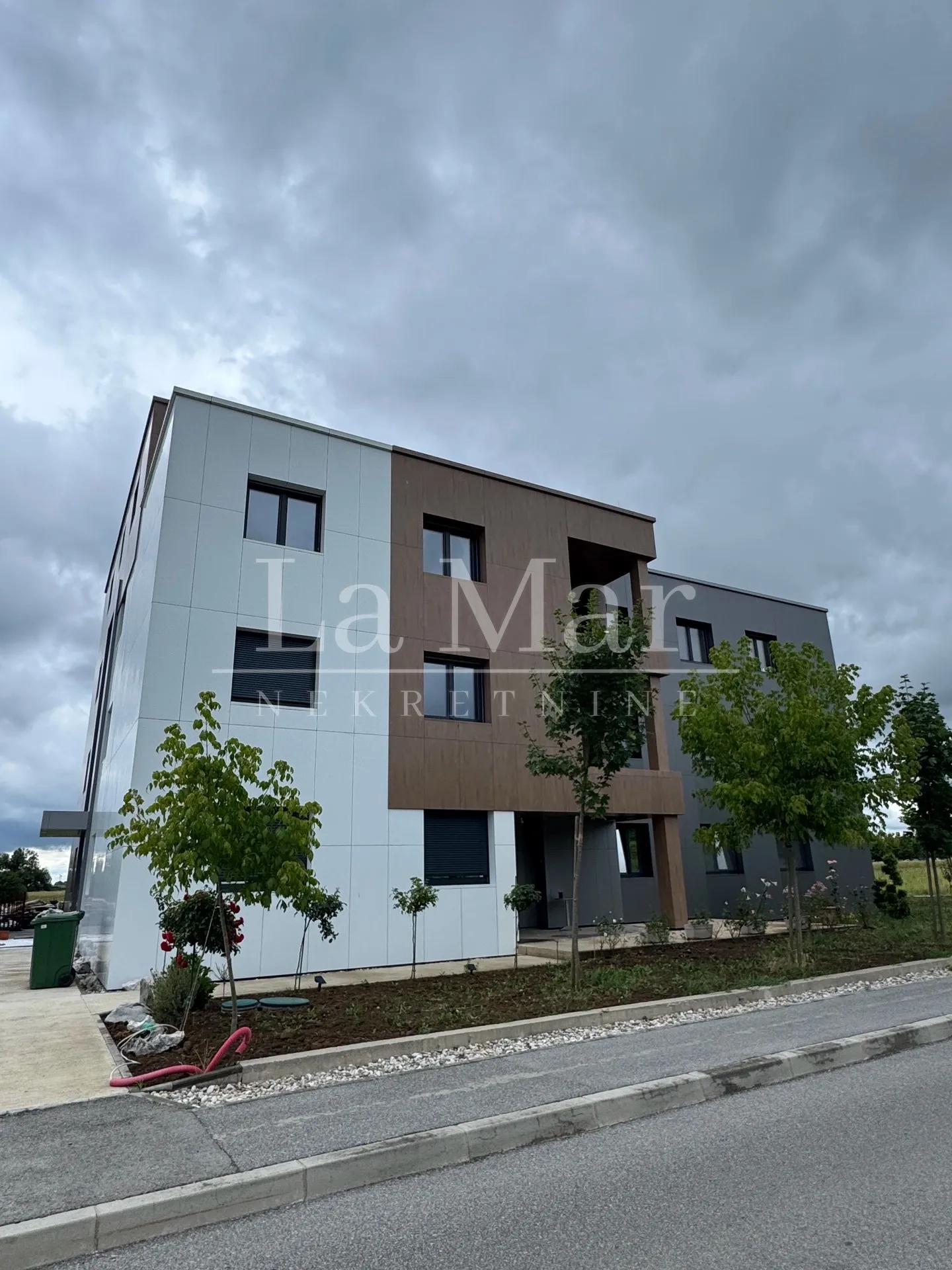 SAMOBOR- Novogradnja - II i III kat - S1-dvoetažni stan - 173 m2 - cover