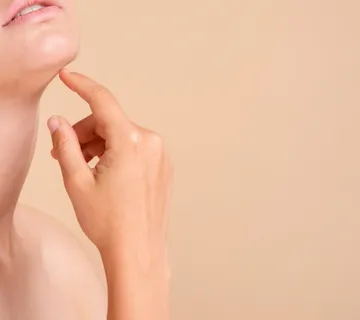 Zatezanje vrata (Nefertiti lift) - cover