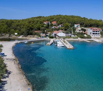 Poljoprivredno zemljište prvi red do mora 4674m2 - Ždrelac, Pašman