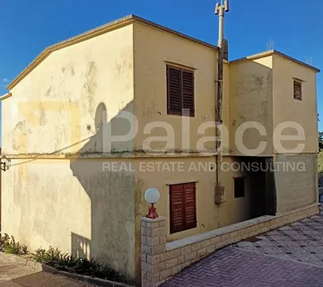 Na prodaju kuća s pogledom na more – Igrane, Makarska rivijera - cover