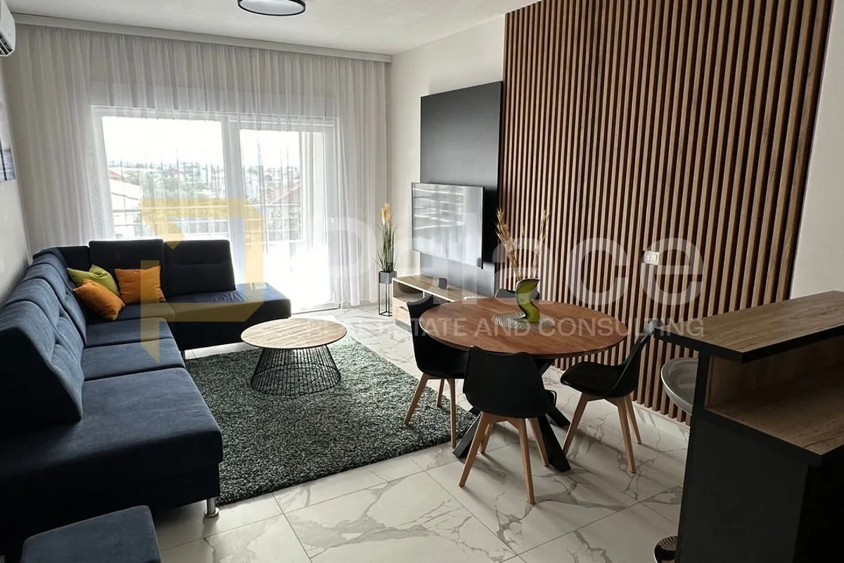 Namješten stan s pogledom na more, Seget Donji, 79.50m², 2. kat - cover