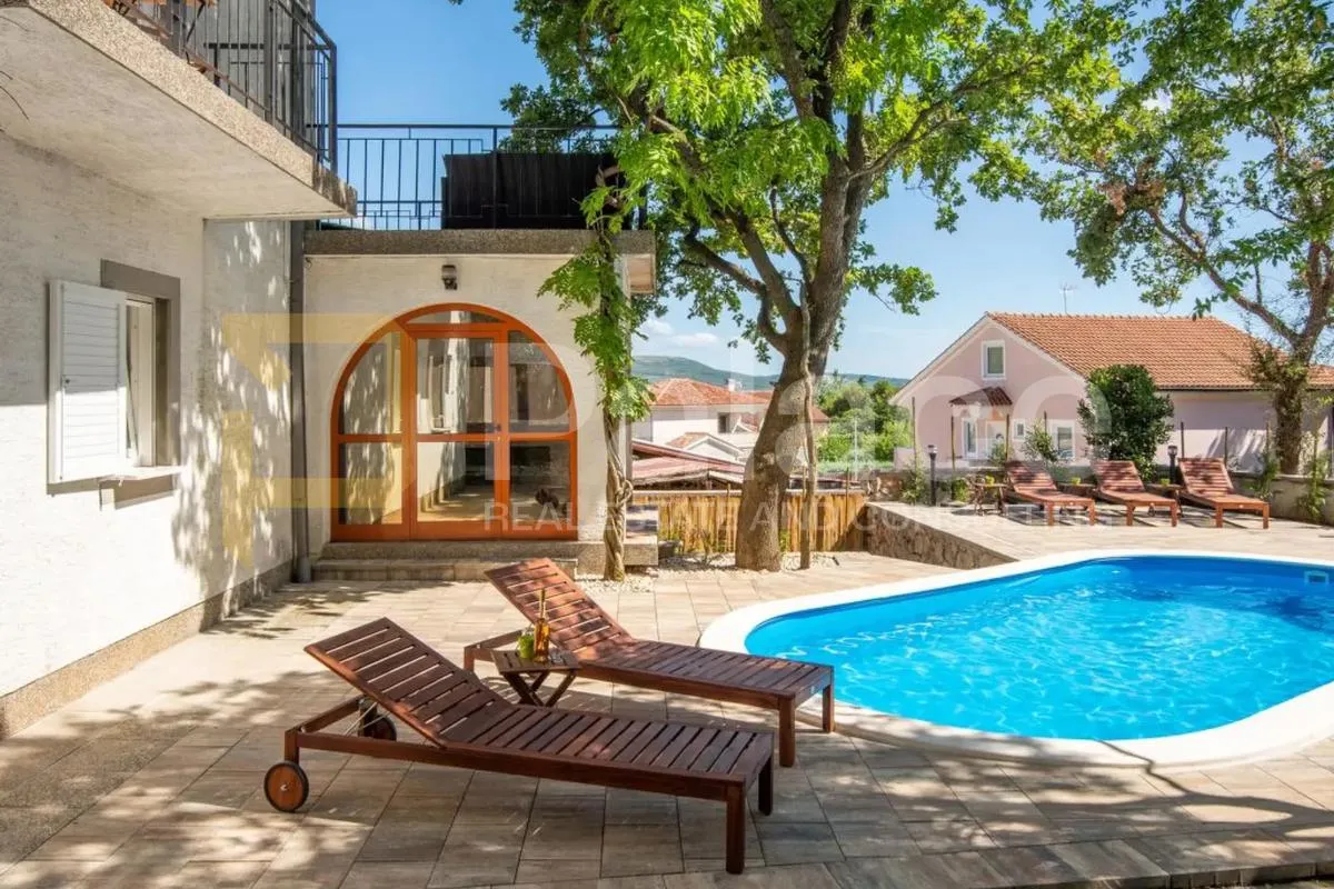 Bazen, mir i more – jedinstvena kuća na otoku Krku, Kornić, 250m2 - cover