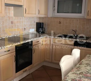 Prodaje se predivna apartmanska kuća u Ninu