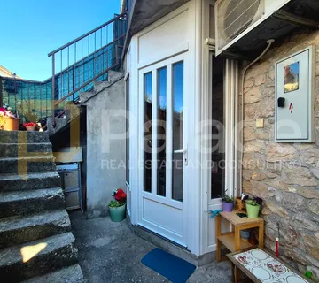 Arbanasi : Kuća s četiri apartmana - cover