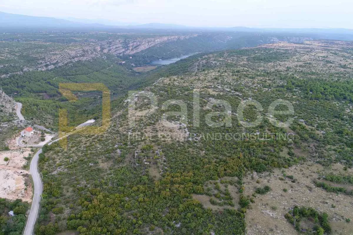 Građevinsko zemljište površine 6691 m2 u Rupama - cover