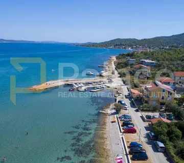 Pašman; Građevinsko zemljište 2798 m2, 700 m od mora - Ždrelac, Pašman