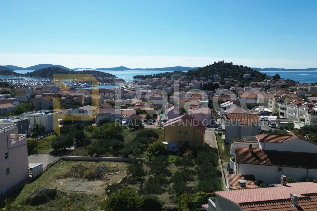 Građevinsko zemljište s dozvolom, Tribunj, 895 m2 - cover