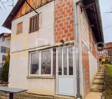 Vikendica za renovaciju sa papirima i priključcima Podsljeme-Granešina - cover