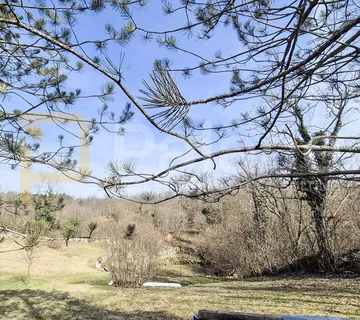 Prodaja zemljišta 582 m² – Brgud, izvrsna lokacija - cover
