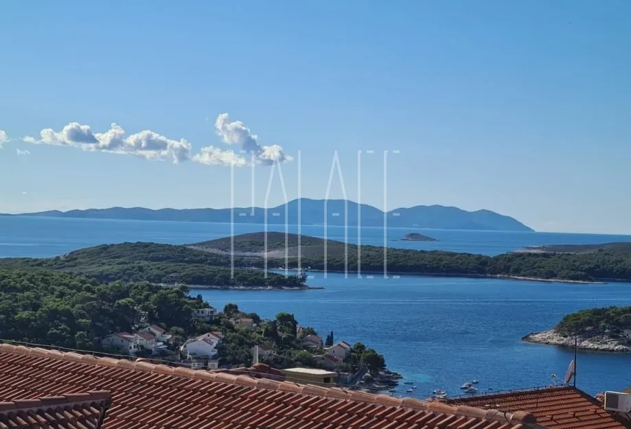 Krasna kuća, Hvar, s pogledom na more, 388m2 - cover