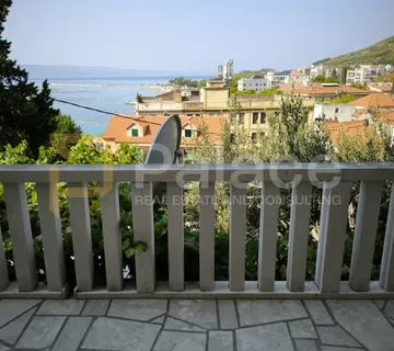 Dvosoban stan za najam, Omiš - cover