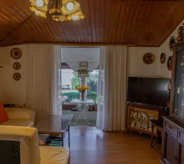 Stan u centru Opatije, 50m od mora, 82m2 - cover
