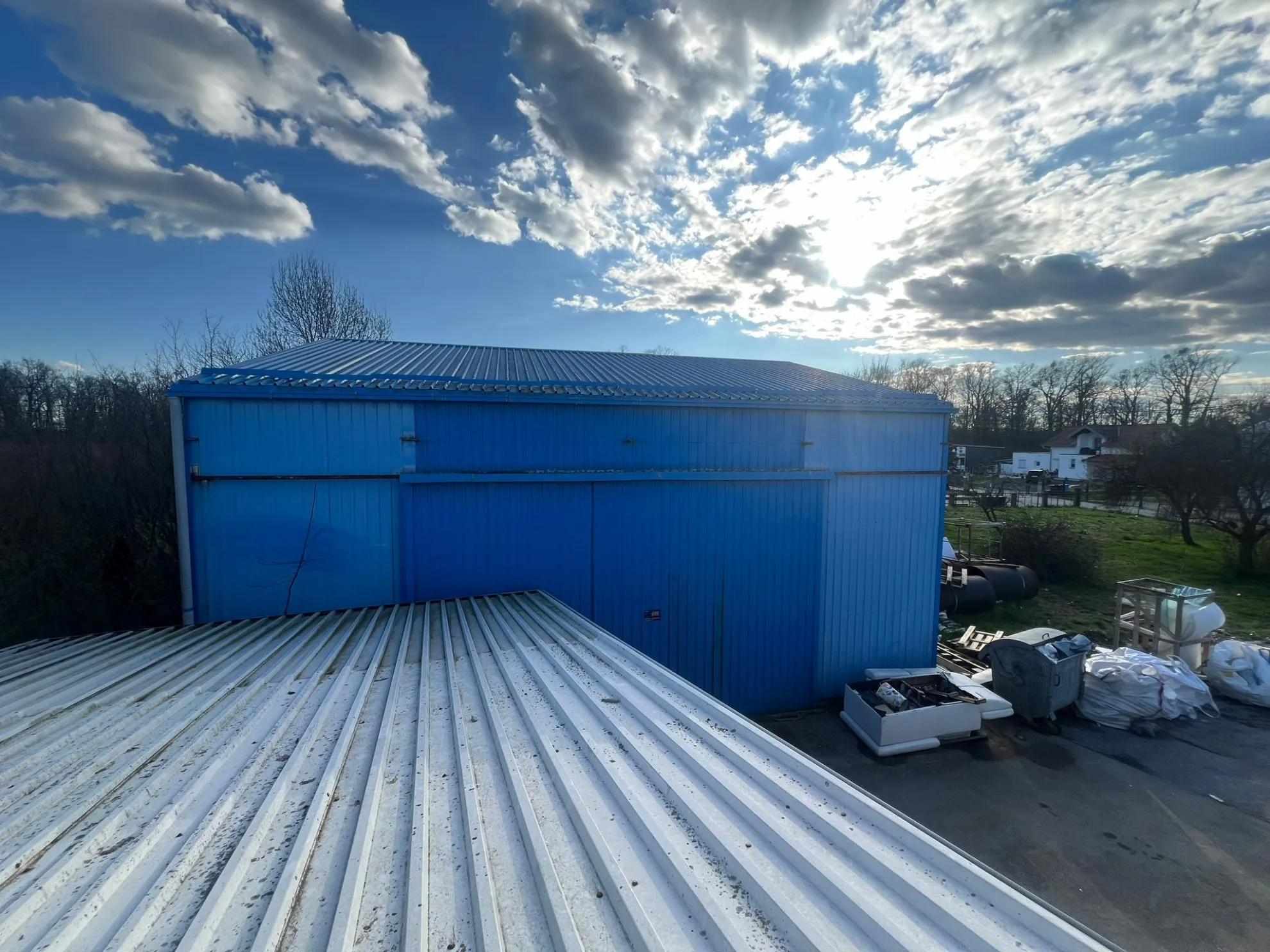 *PRILIKA* Zagreb-Dumovec: Skladište(hala) 144 m2+ Dvorište 656 m2 - cover