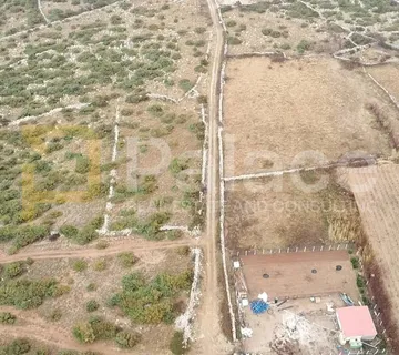 Prilika! Ražanac : Građevinsko Zemljište 672 M2