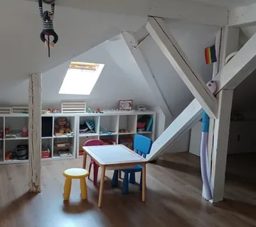Uređen stan u vili na 30 metara od mora, 97m2, Opatija - cover