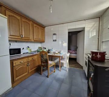 Dvije kuće na zemljištu od 749 m2, Josipovac
