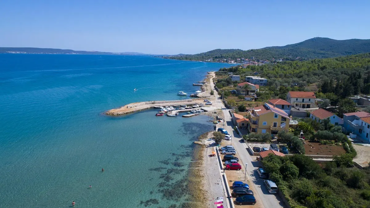 Poljoprivredno zemljište, prvi red do mora 1056m2 - cover