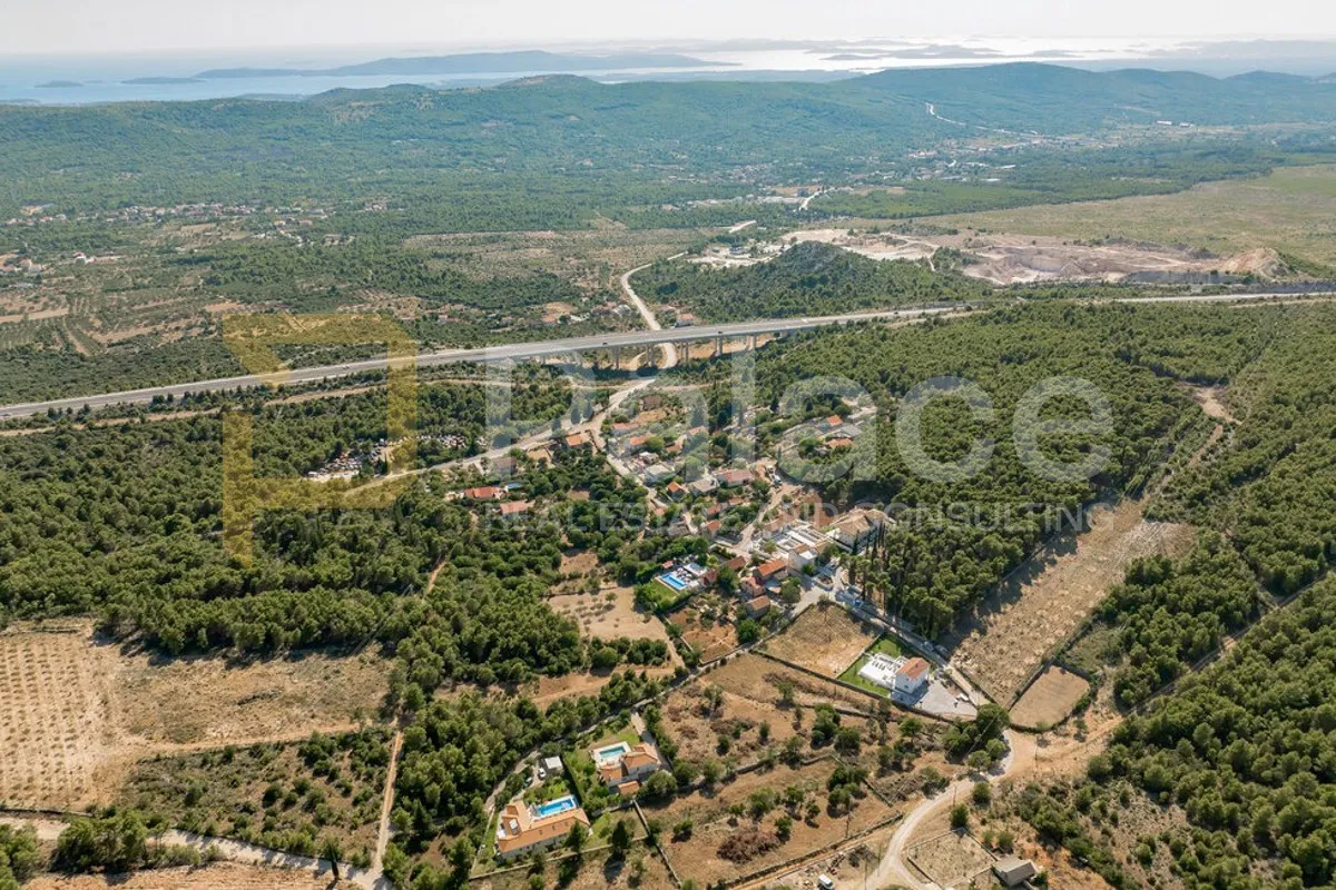 Građevinsko zemljište u Dubravi kod Šibenika, 1000m2 - cover