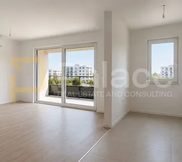 Dvosoban stan s parkingom 55m2, kredit, pogled na more - Kaštel Stari, Kaštela