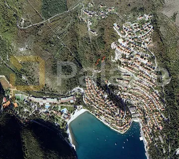 Građevinsko zemljište za 5 vila sa 60 stanova - 6500m2, Rabac, Labin