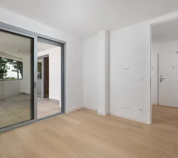 Prostrani apartman na luksuznoj lokaciji u Opatiji - cover