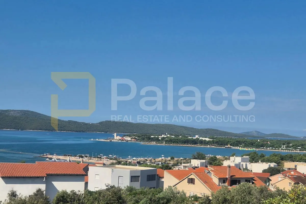 Građevinski teren S1 s brutalnim pogledom, Šibenik - Brodarica 1198 m2 - cover