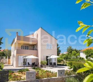 Pridraga : Apartmanska kuća 50m od mora - cover
