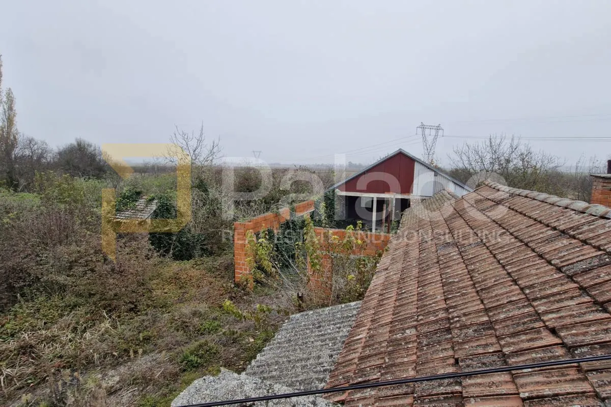 Veliko zemljište s ROH BAU kućom, Vuka, 5860 m2 - cover