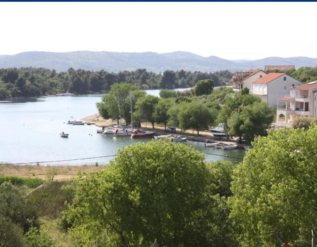 Bilice, Vrulje - građevinsko zemljište 413 m2 - cover