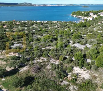 Pirovac: Komercijalno zemljište na frekventnoj lokaciji 7615m2 - cover