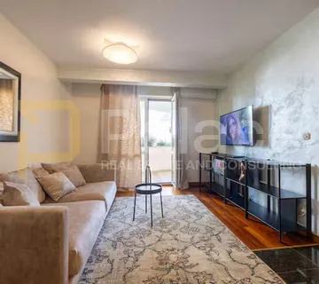 Bačvice – ekskluzivan stan 115,28 m² s velikom loggiom i jacuzzijem - cover