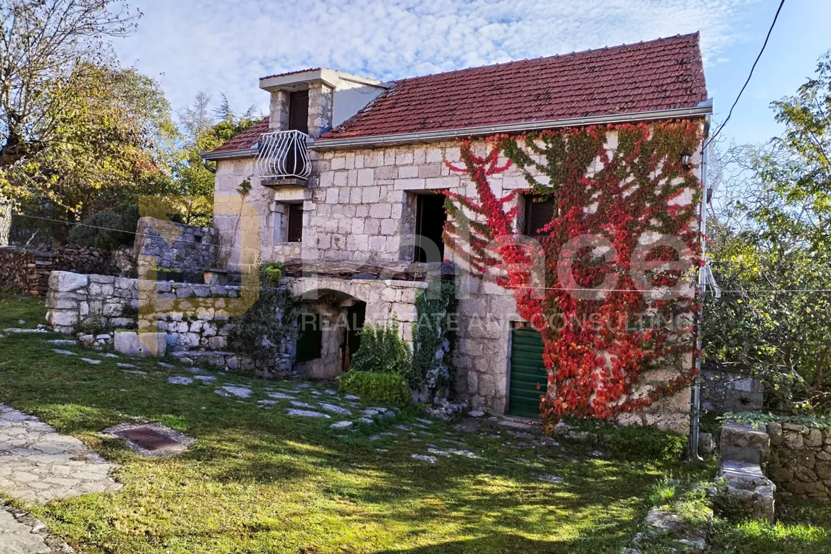 Bajkovita kuća u mirnom mjestu, Lovreć, 150 m2 - cover