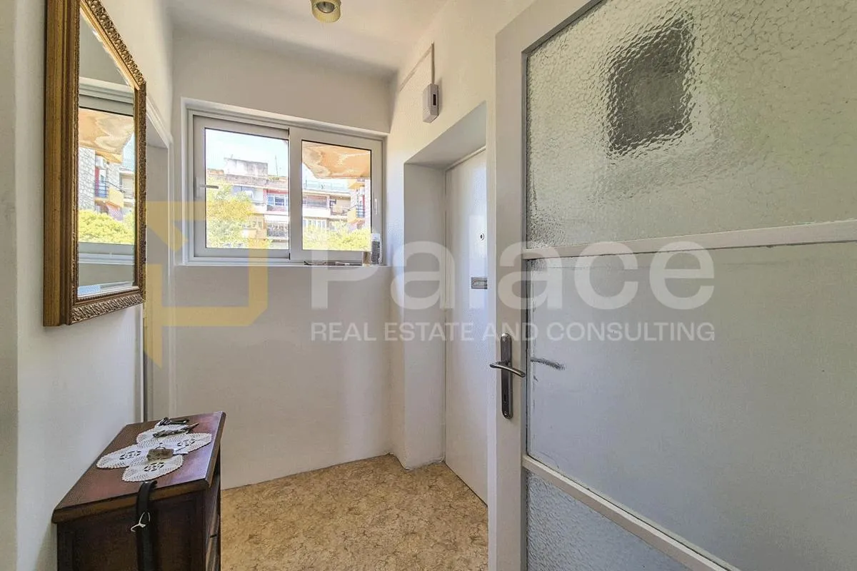 Dvosobni stan na vrhunskoj lokaciji, Baldekin, 66 m2 - cover