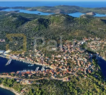 Sali : Građevinsko zemljište 80 m od mora i centra 1231 m2 - cover