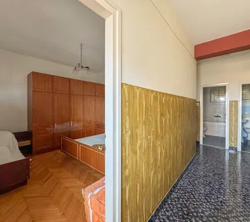Apartmanska kuća na odličnoj lokaciji, Primošten, 530 m2 - cover