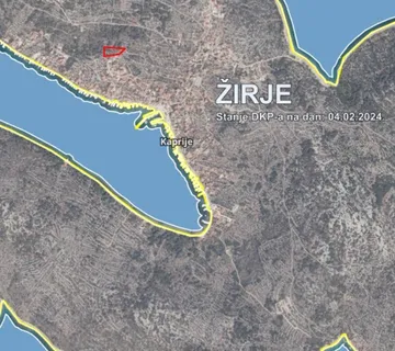 Poljoprivredno zemljište 150 m od mora, Kaprije 2.200 m2