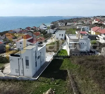 TOP LOKACIJA ! Građevinsko zemljište Rtina - SAMO 300 m od mora! - cover